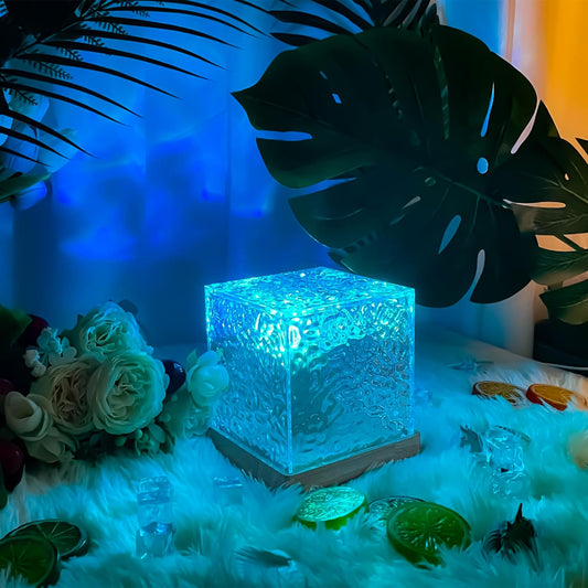 Solure Tesseract Lamp
